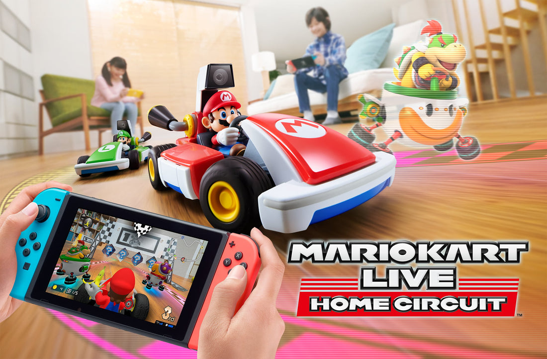 Mario Kart Live: Home Circuit dans un salon, le kart télécommandé et la Switch qui affiche la course